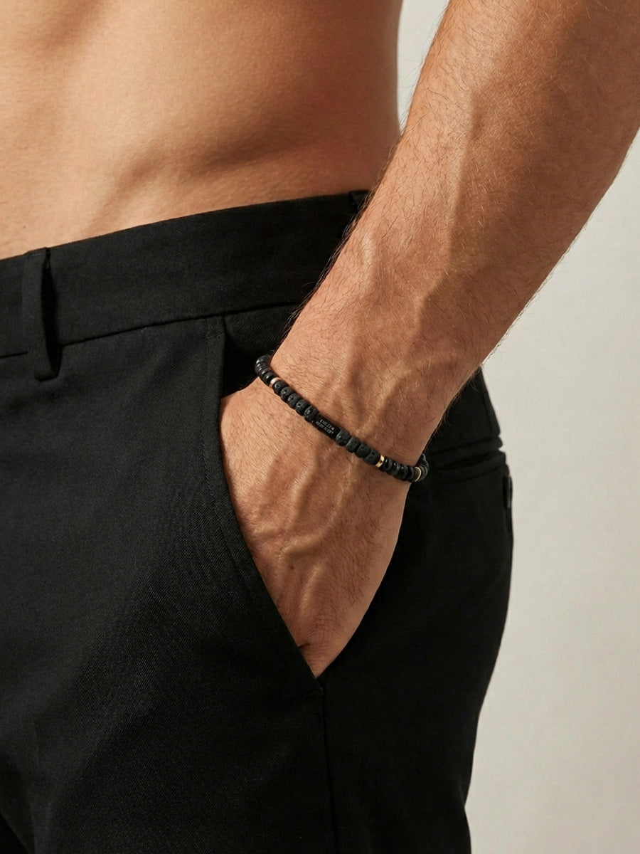 Herren Armband aus Lavastein, schwarzem Turmalin & Hämatit – personalisierbar Herren Armband VIVIANNASCHMUCK