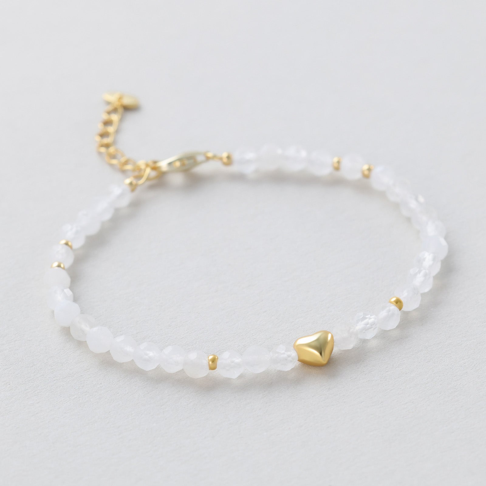 Mondstein-Armband mit Herz - 925er Sterling Silber Damen Armband VIVIANNASCHMUCK