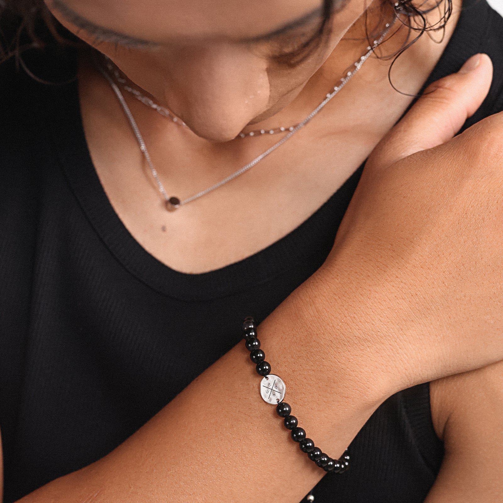 Obsidian Perlenarmband mit Gravur - mit Hammerschlagplättchen Herren Armband VIVIANNASCHMUCK