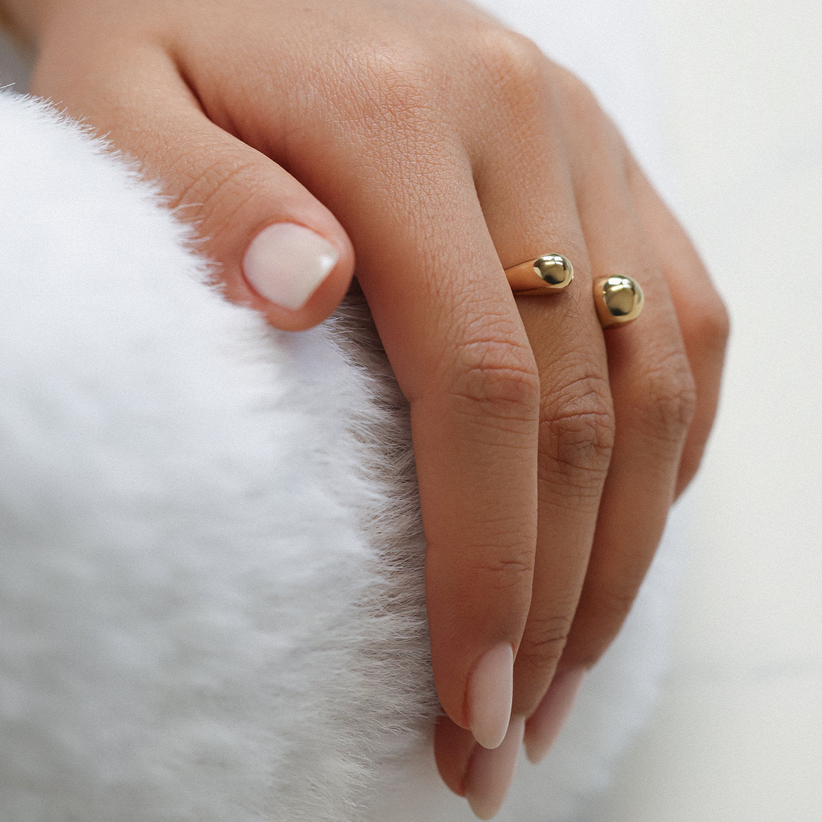 Minimalistischer Open Ring – Tropfendesign