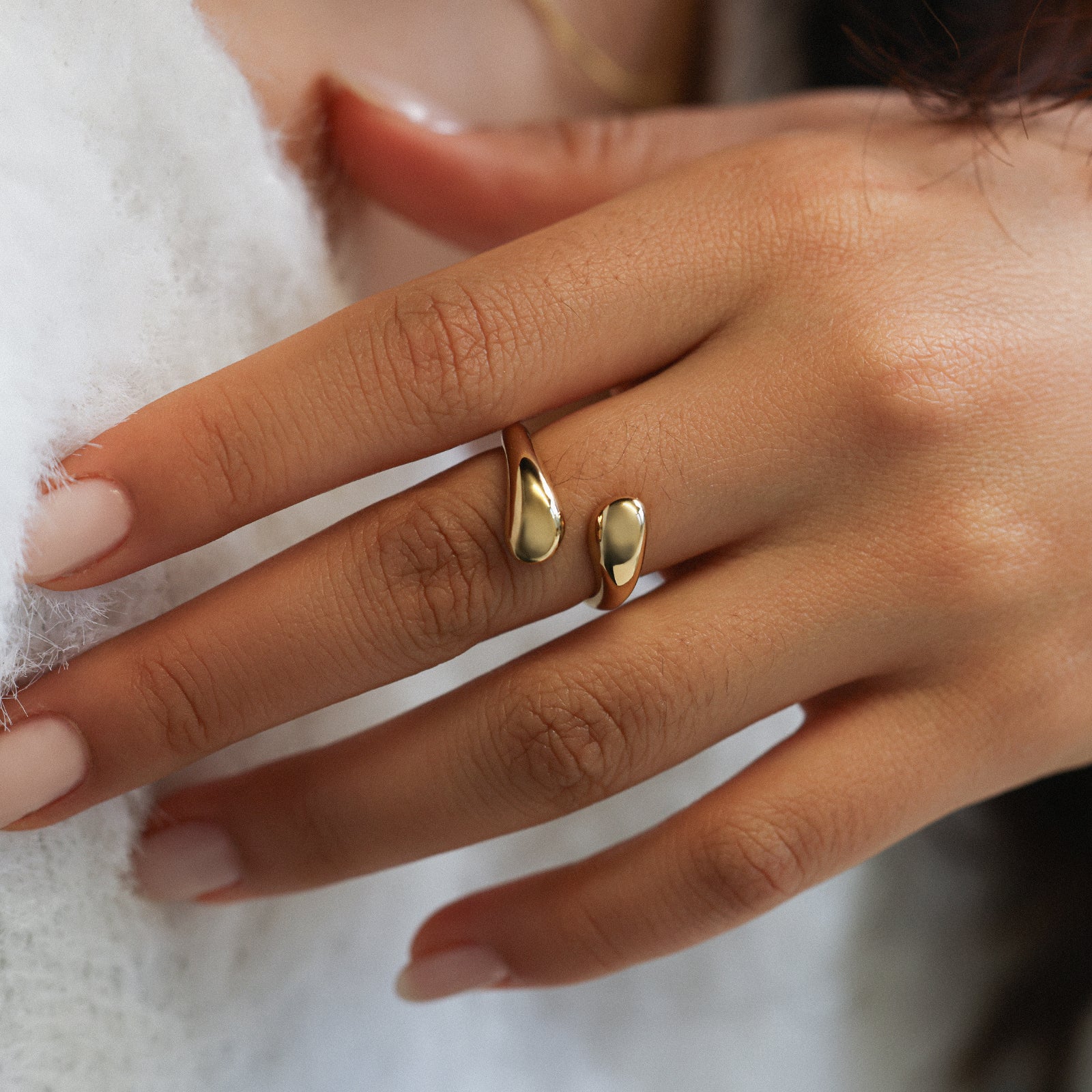 Offener Statement-Ring in Tropfenform