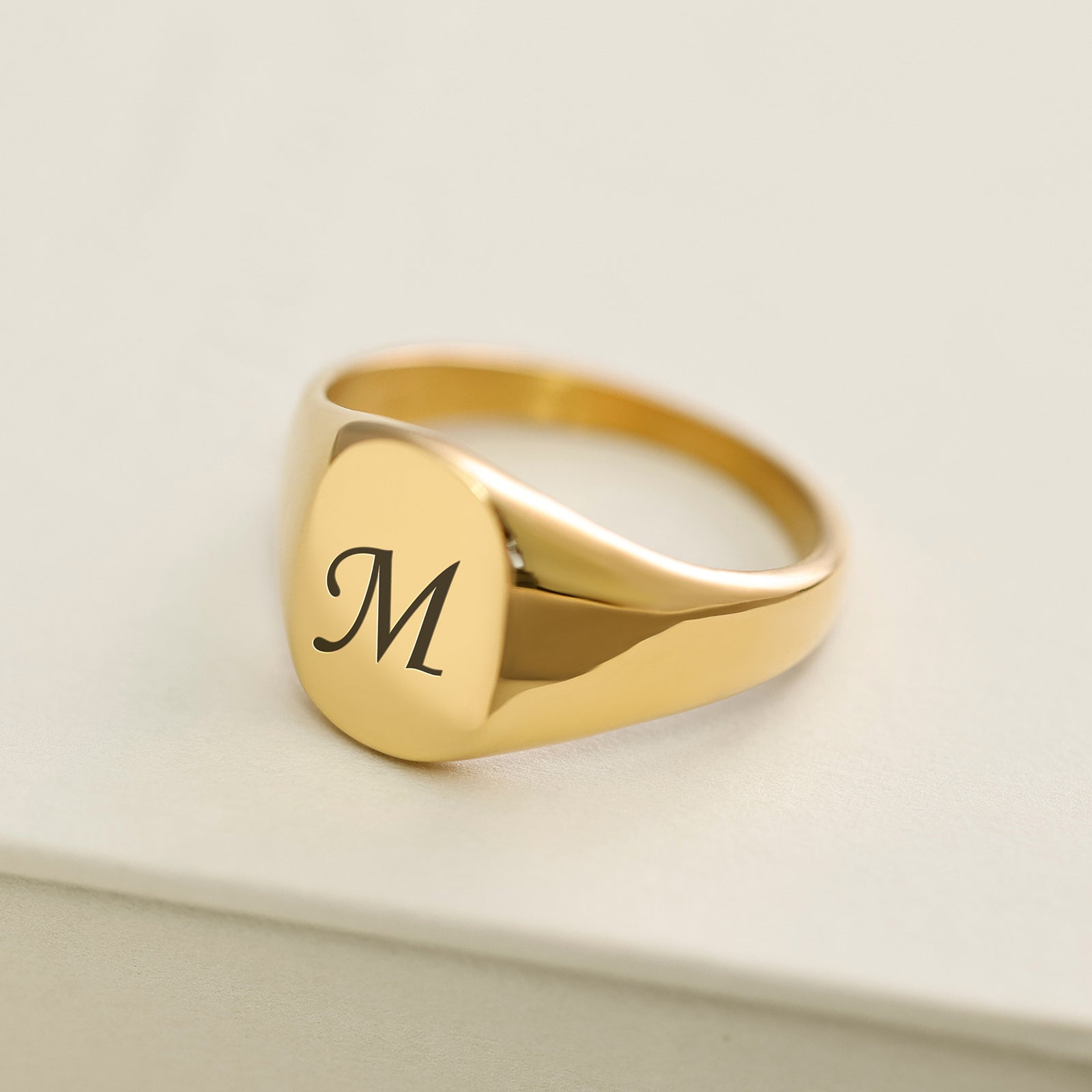 Klassischer Herren-Siegelring mit Gravur Herren Ringe VIVIANNASCHMUCK