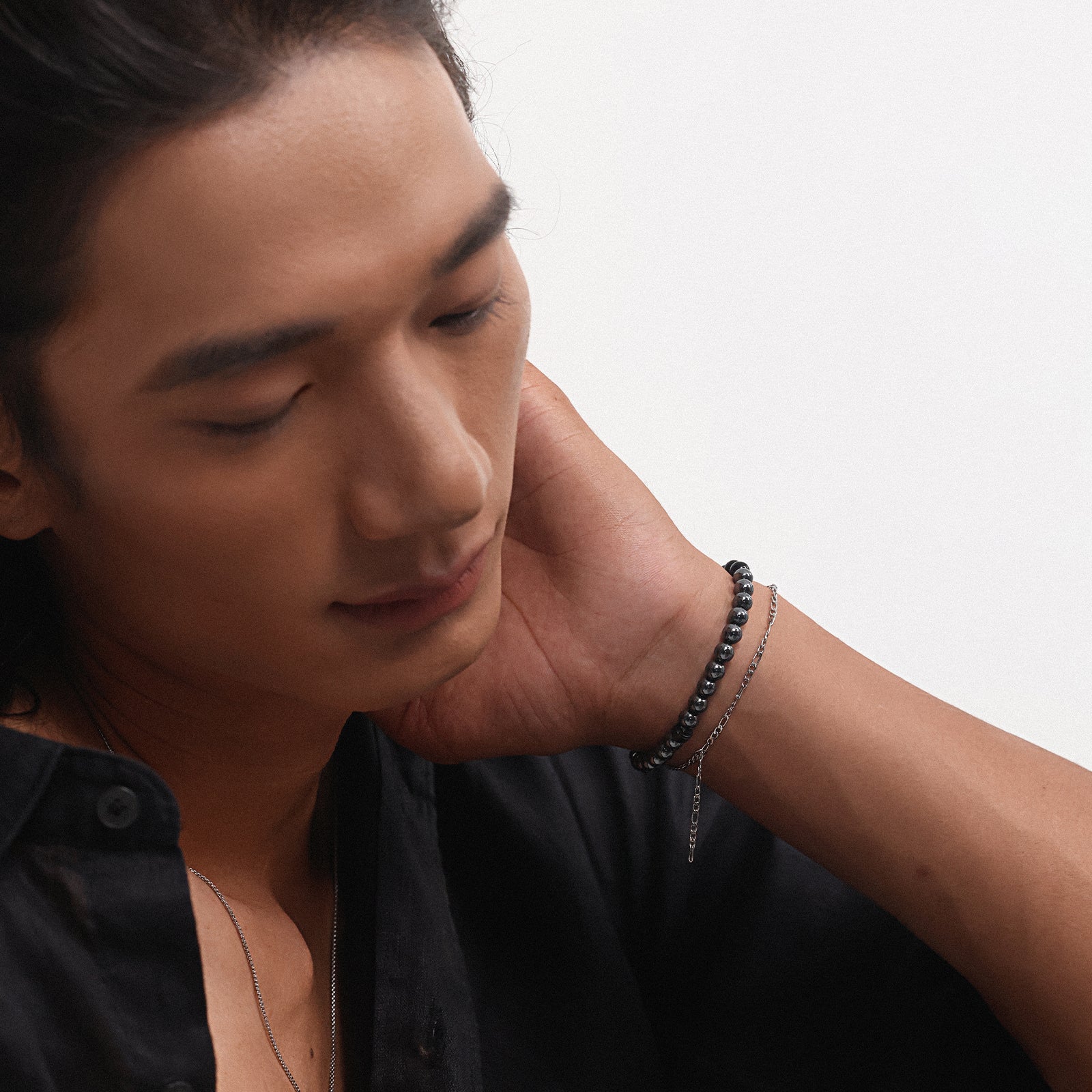Kreuzarmband aus Schwarzer Onyx & Hämatit - elastisch Herren Armband VIVIANNASCHMUCK