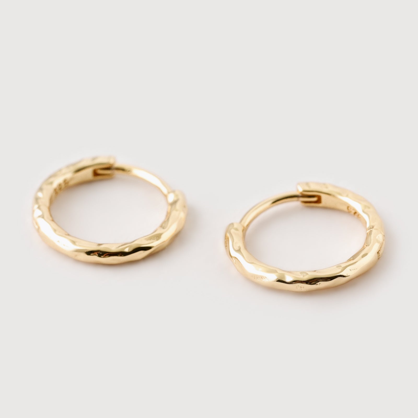 Creolen Hammerschlag mittelgroße Ohrringe - 925er Sterling Silber Ohrringe VIVIANNASCHMUCK