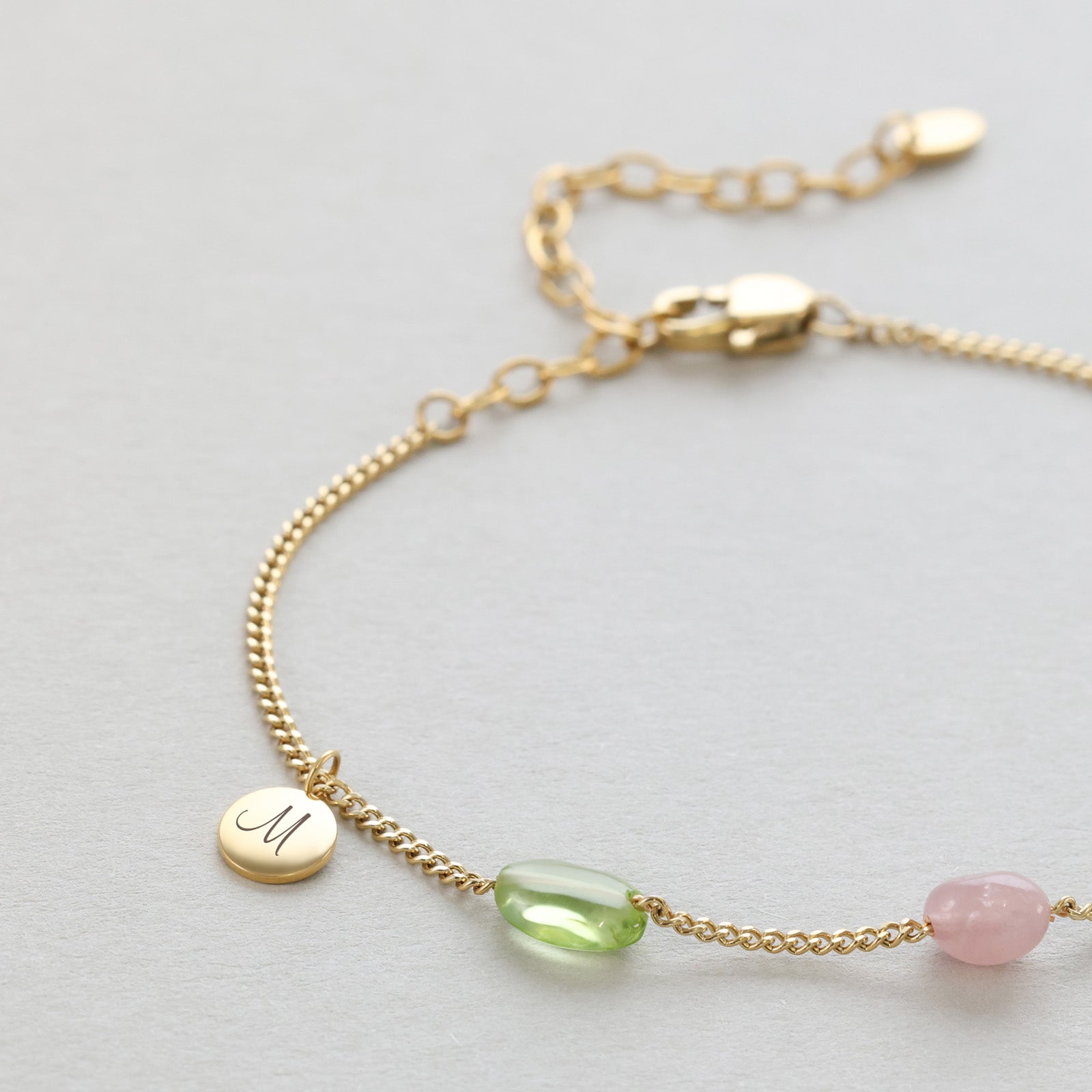 Personalisiertes Naturstein-Energiearmband mit Gravur Damen Armband VIVIANNASCHMUCK