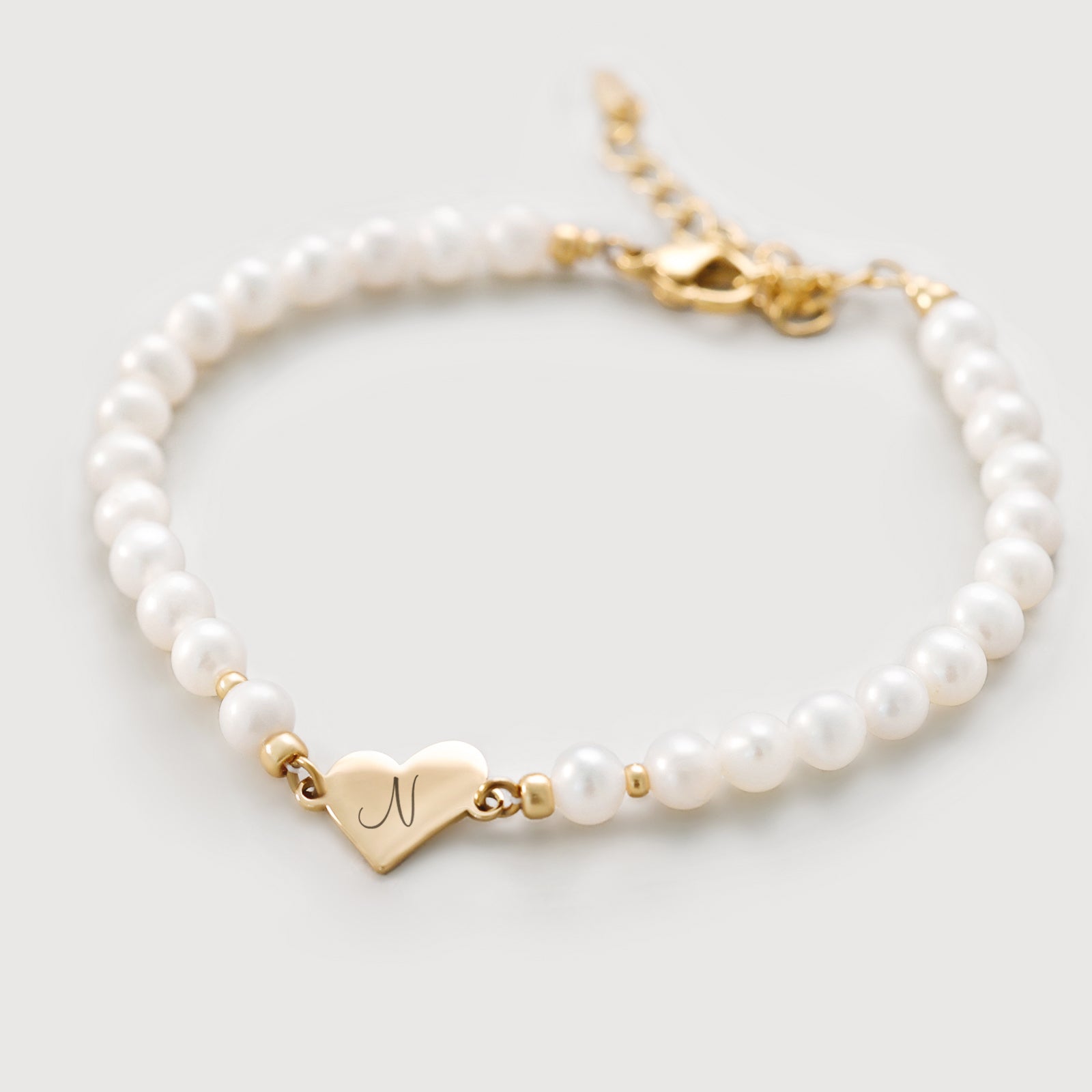 Süßwasserperlen Armband mit Herzanhänger