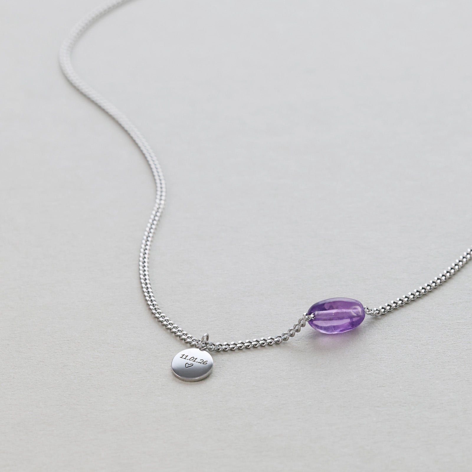 Individuelle Heilenergie-Kette mit personalisiertem Plättchen Damen Halskette VIVIANNASCHMUCK