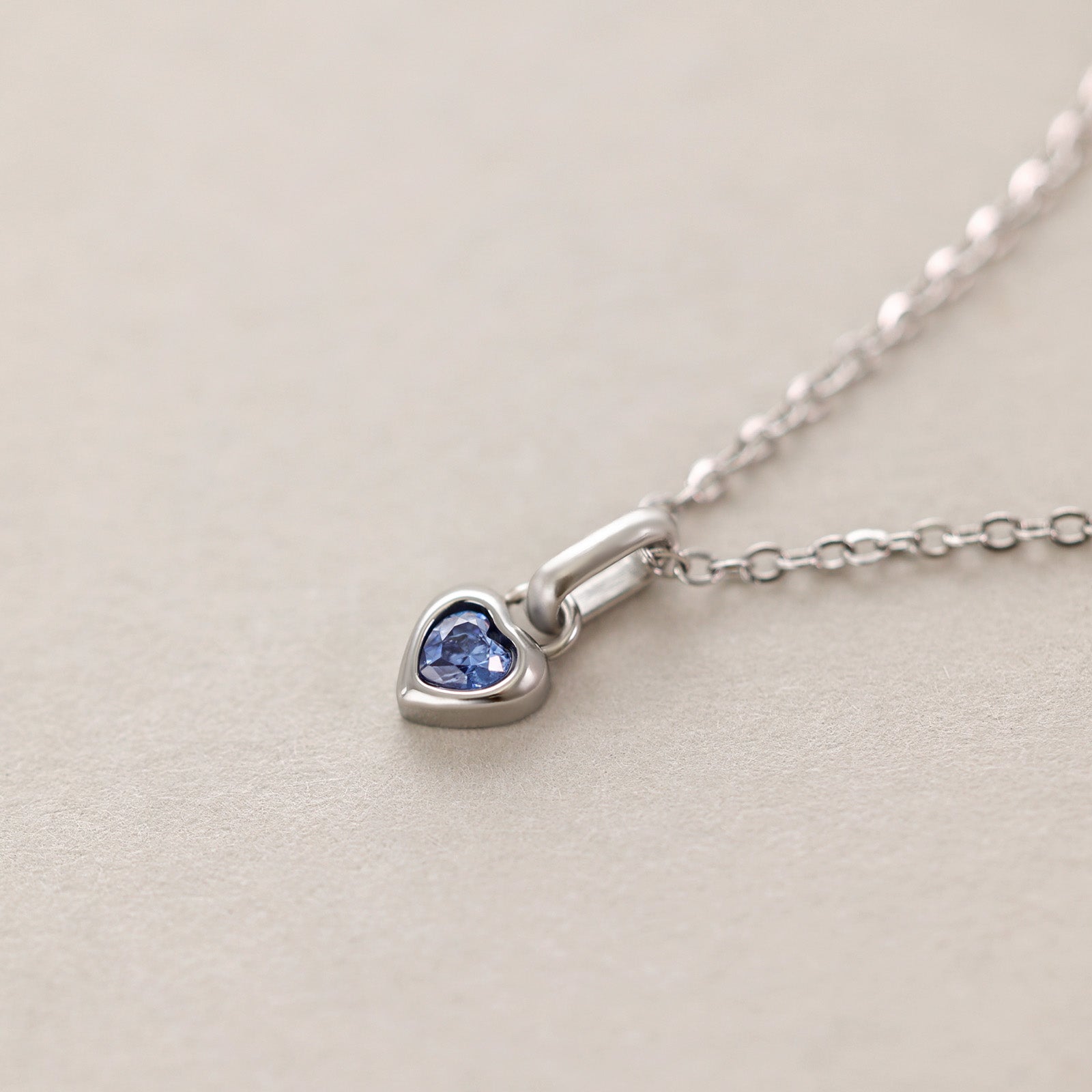 Geburtsstein-Kette mit Zirkonia Herzchen