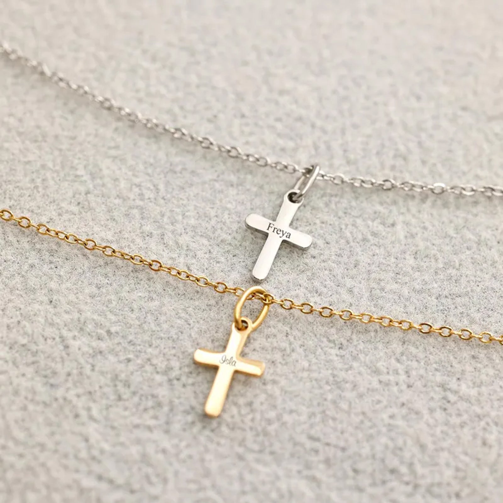 Mini Kreuz-Kette - Geschenk zur Kommunion mit Karte