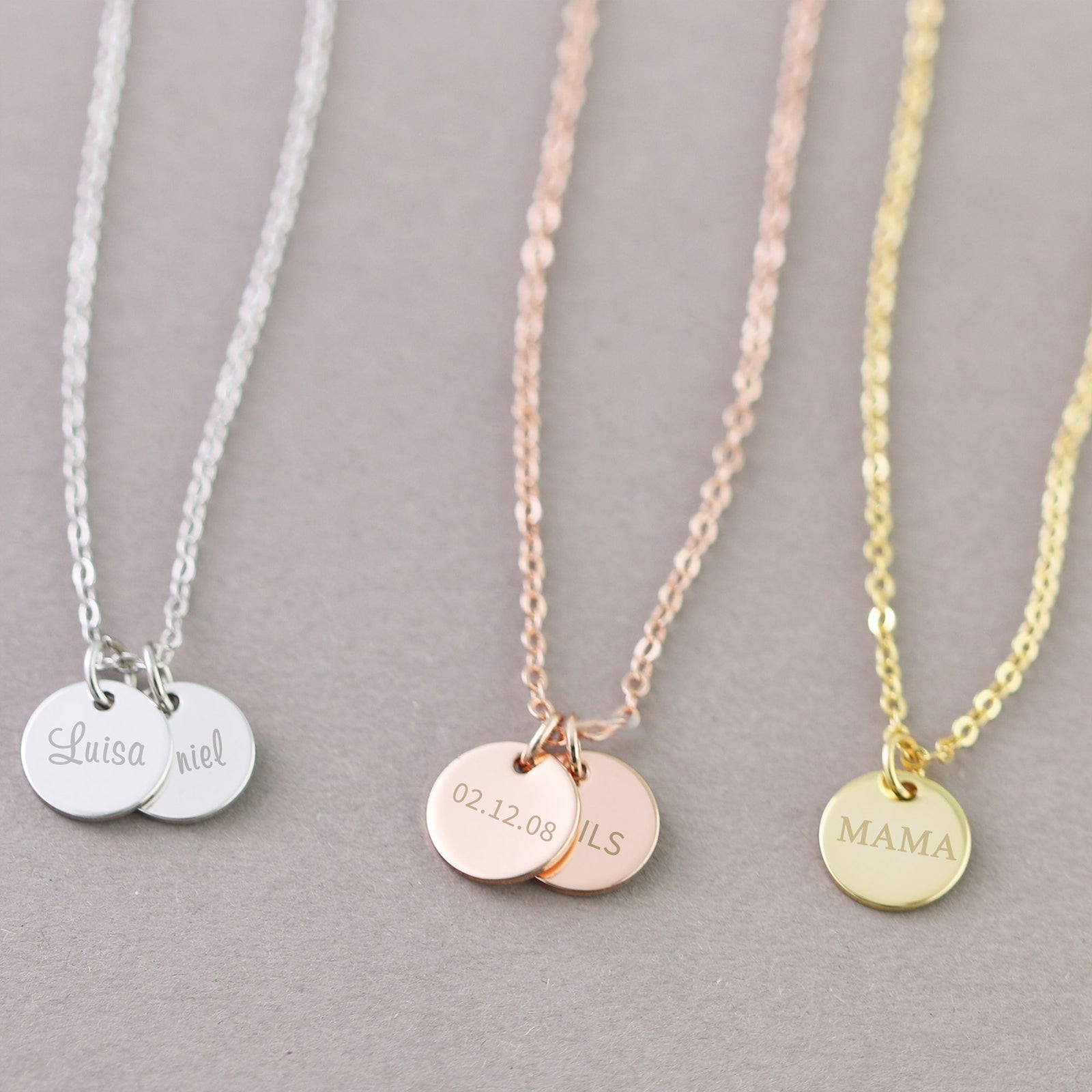 Personalized necklace with round plate