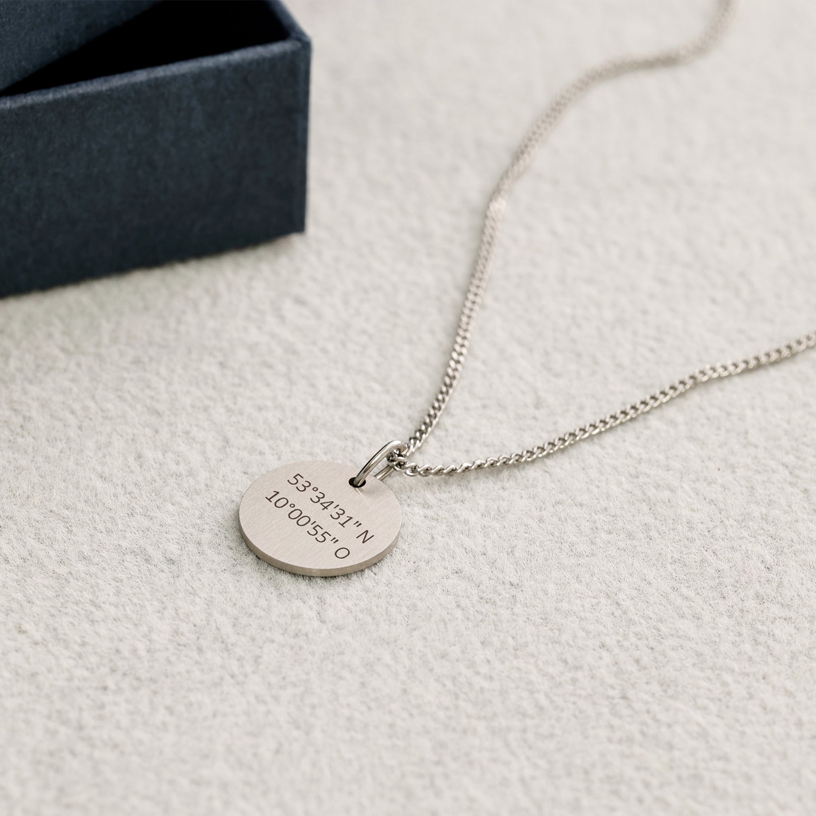 Personalized Men's Round Necklace - Unisex Chain