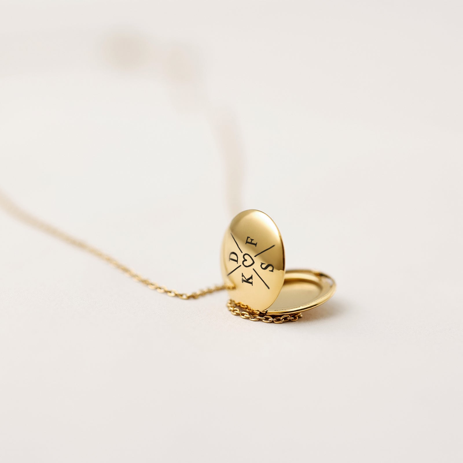 Medaillon Kette • Personalisierte Geschenke • Foto Medaillion mit Gravur - VIVIANNASCHMUCK