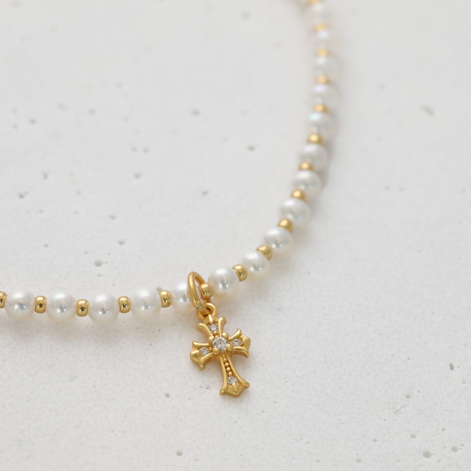 Süßwasserperlen Halskette mit funkelndem Kreuz - 925er Sterling Silber