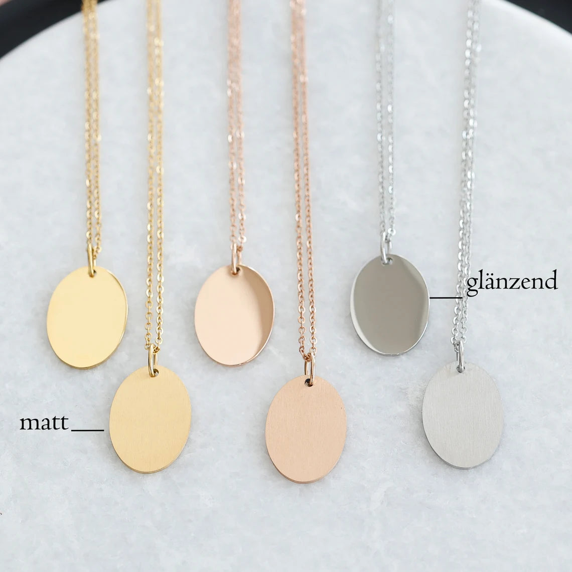 Personalisierte Kette mit ovalem Anhänger - VIVIANNASCHMUCK