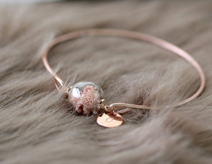 Personalisiert Armreif mit Plättchen Gravur, Echte Blume Armreif • Gold, Silber, Roségold • Brautjunfern •, Geschenk für sie · A158